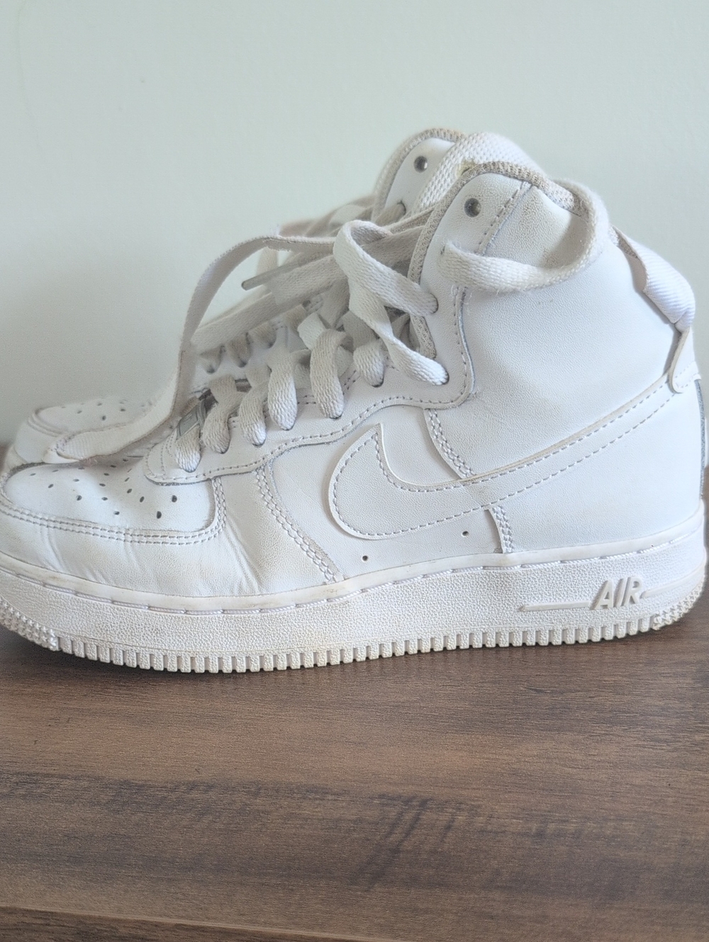 Nike Kids' White High-Top Sneakers - Picture 10 of 14